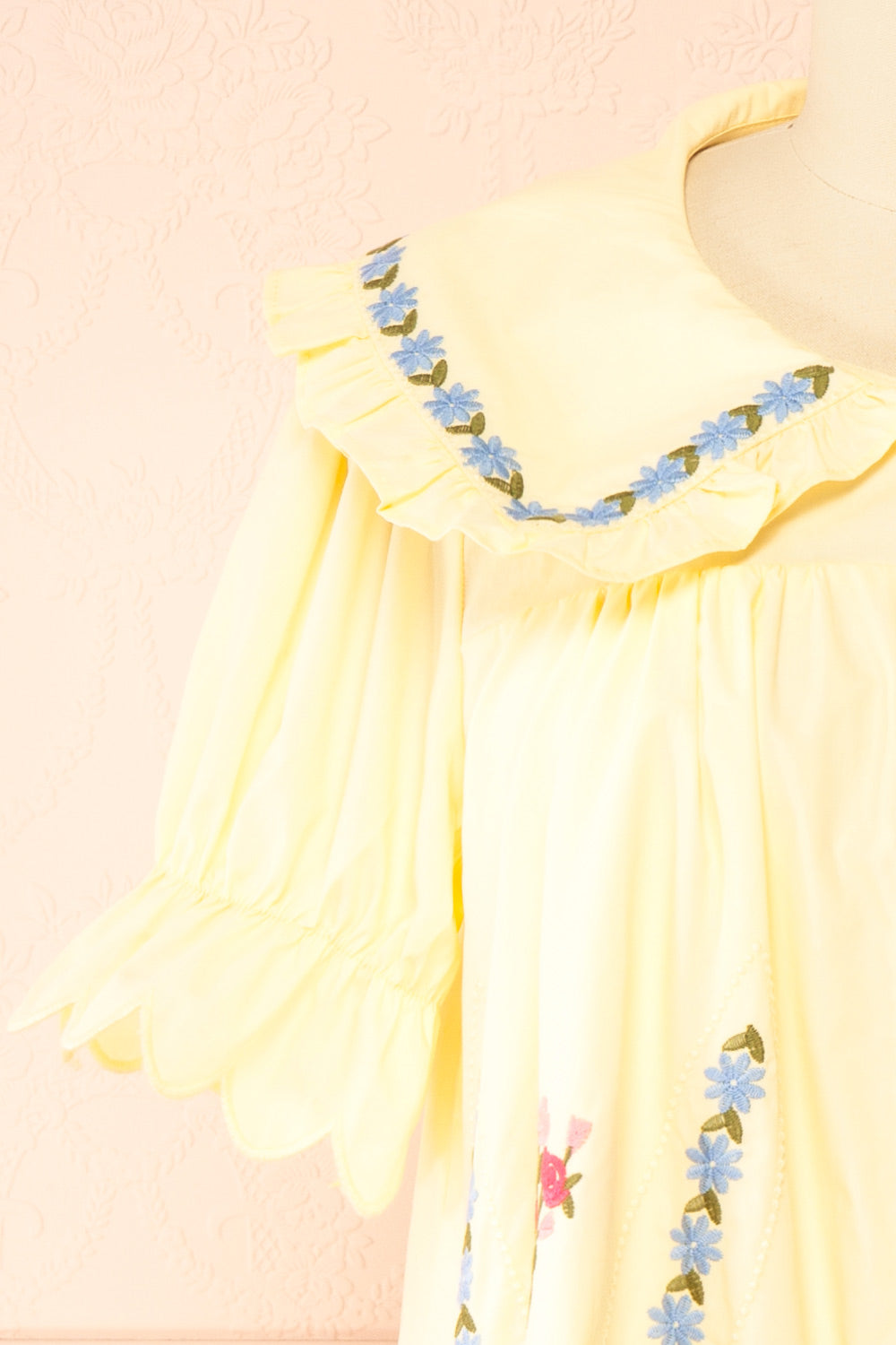 Wilma | Short Yellow Dress with Large Collar