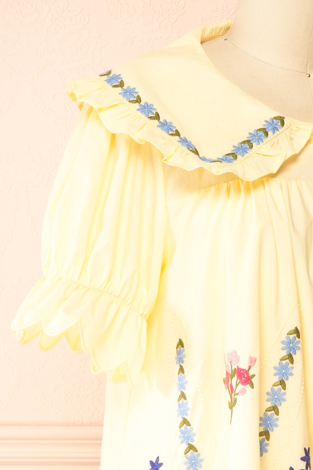 Wilma | Short Yellow Dress with Large Collar