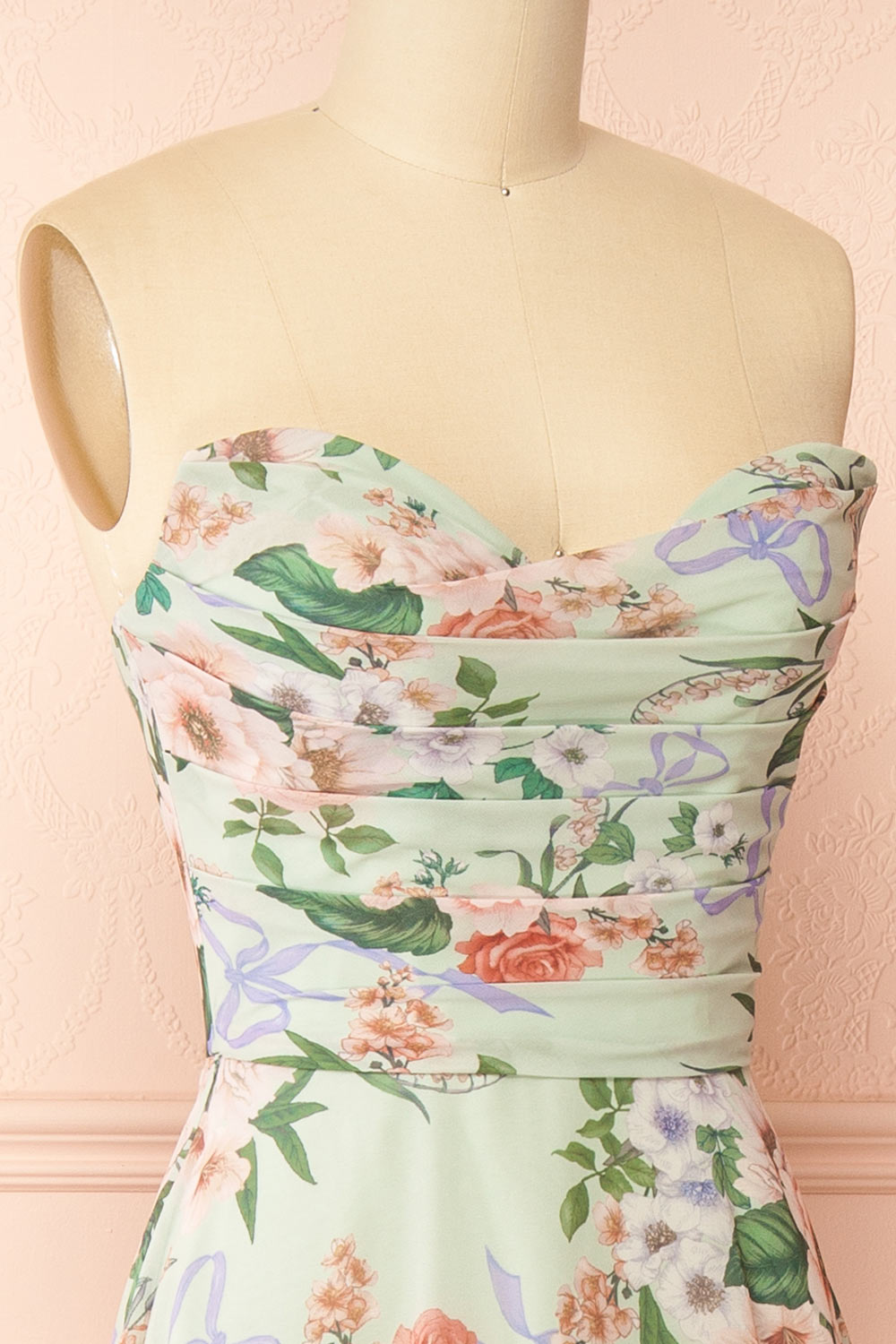 Yujun | Maxi Floral with Sweetheart Neckline and Scarf