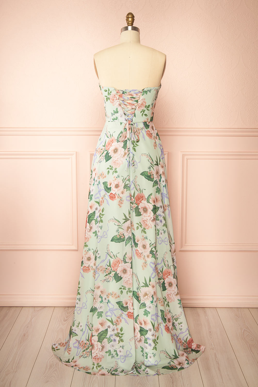 Yujun | Maxi Floral with Sweetheart Neckline and Scarf