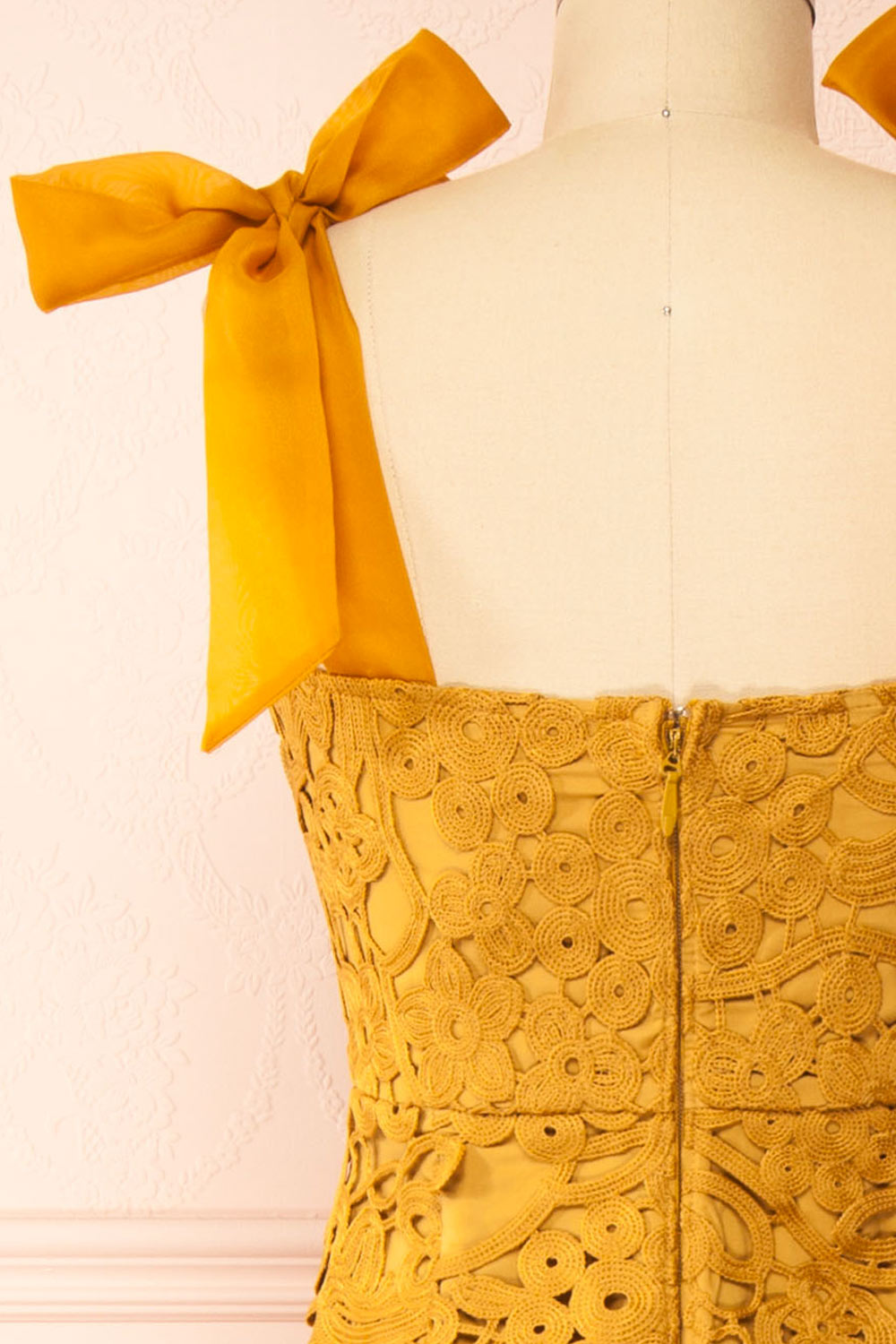 Zelly | Fitted Midi Mustard Crocheted Lace Dress